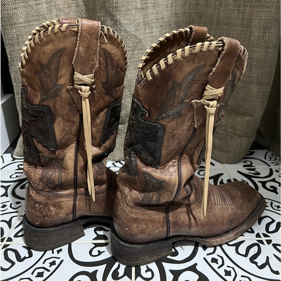 Ariat boots-7.5 - Picture 2 of 7